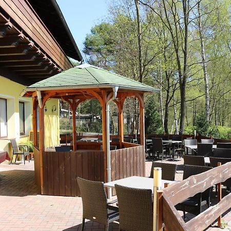 Hotel Und Restaurant Karpfenschaenke Schenkendobern Bagian luar foto