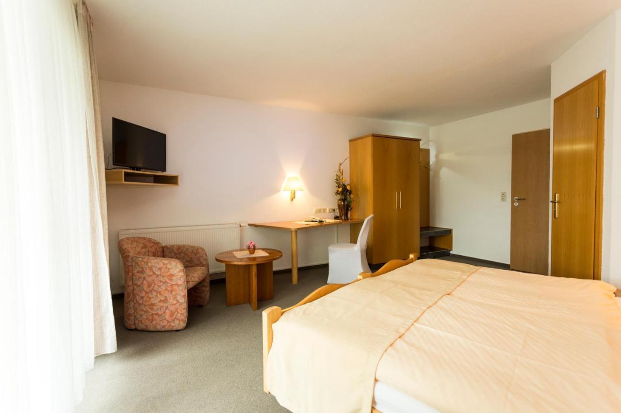 Hotel Und Restaurant Karpfenschaenke Schenkendobern Bagian luar foto