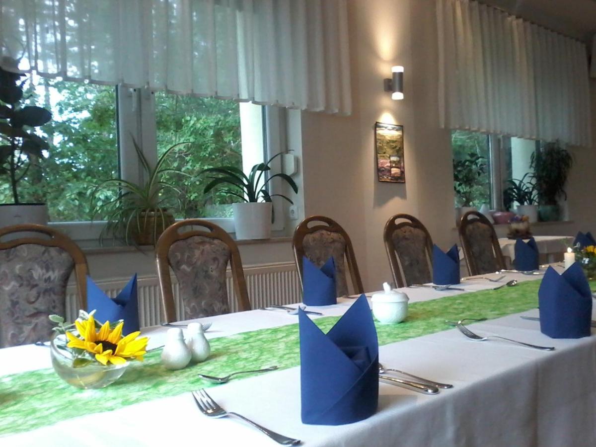 Hotel Und Restaurant Karpfenschaenke Schenkendobern Bagian luar foto