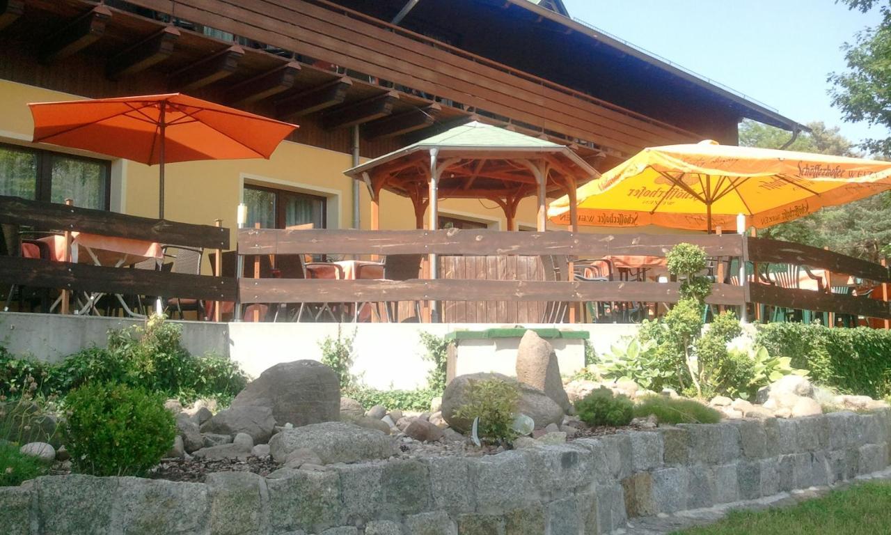 Hotel Und Restaurant Karpfenschaenke Schenkendobern Bagian luar foto