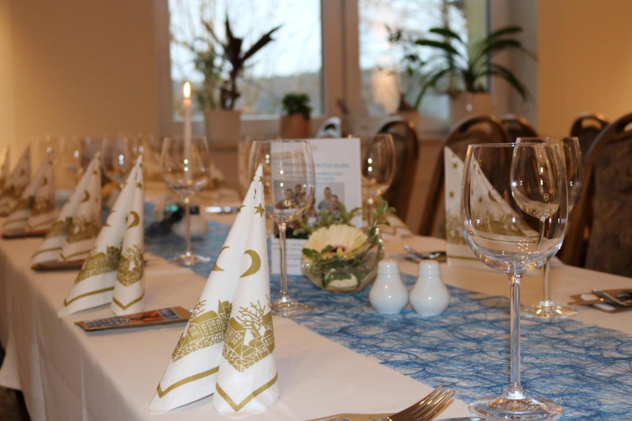 Hotel Und Restaurant Karpfenschaenke Schenkendobern Bagian luar foto